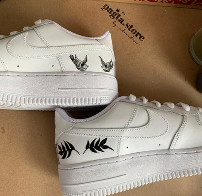 Harry Styles tattoos nike af1 blancos